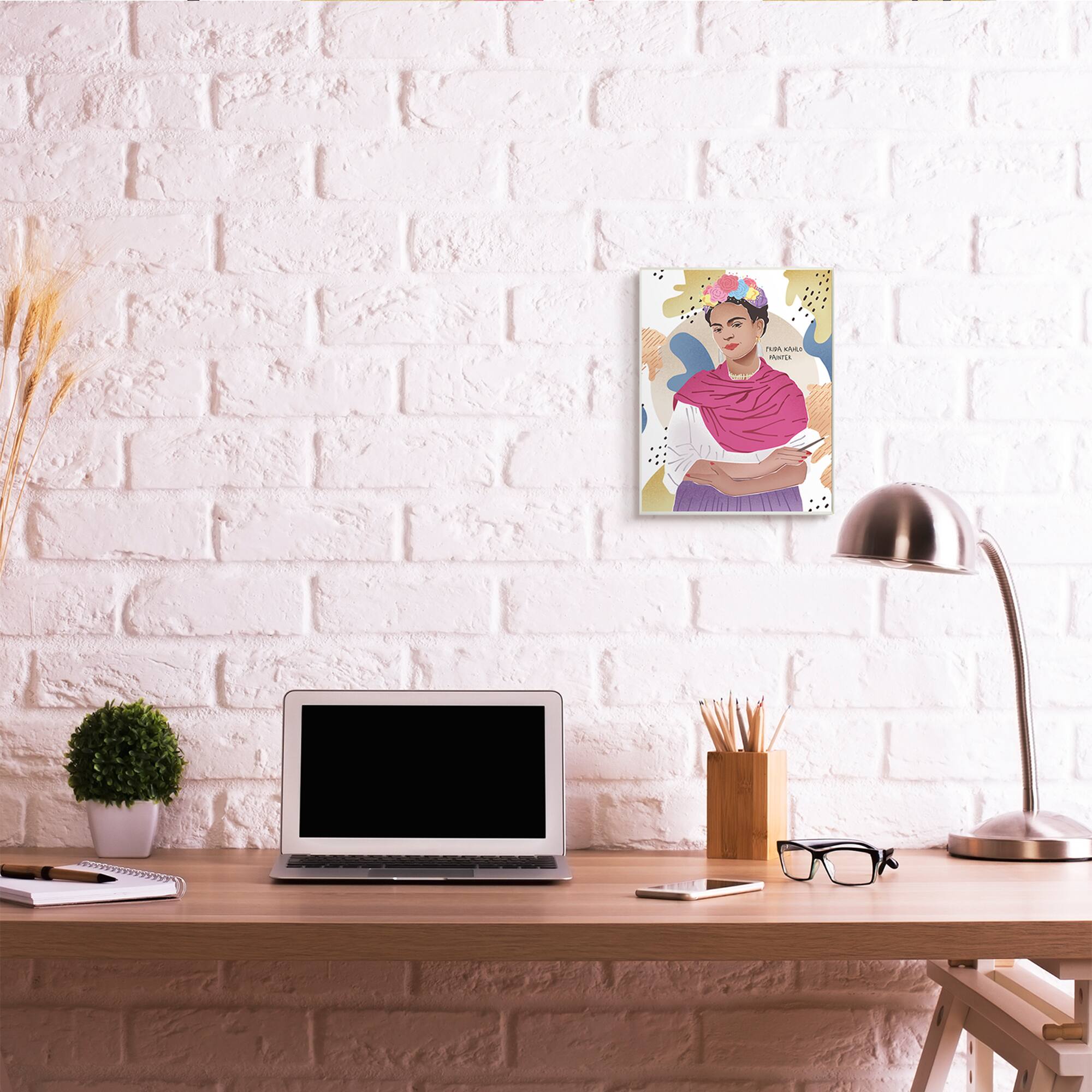 Stupell Industries Frida Kahlo Posing with Paint Brush Wall Plaque